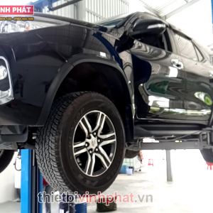 Cau-nang-o-to-2-tru-lion-auto-lift-LT-4000-345-2-thietbivinhphat.vn