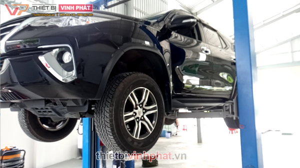 Cau-nang-o-to-2-tru-lion-auto-lift-LT-4000-345-2-thietbivinhphat.vn